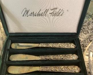 Marshall Fields Spreader set