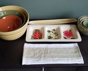 Really Nice Kitchen Bowl Sets * Towel * Cute Sectioned small Floral dish
