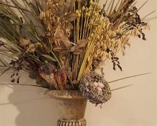 Pr. urns w/dried flowers