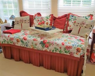 White iron and brass trim daybed, approx. 79" wide x 40" deep x 37" high in back