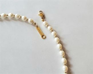 Detai; Napier necklace