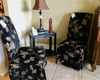 Parson's Chairs in excellent condition, black end table.