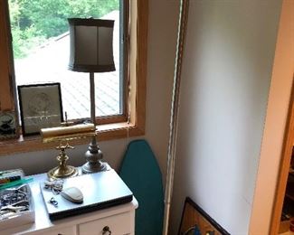 Move lighting throughout; Dell laptop.