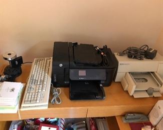 HP Officejet printer 6500A; Hewlett-Packard DeskJet 600C; keyboards.