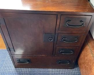 Brown side chest.   It’s a bit scratched but i like all the places to out things.  22 x 7 x 24.  $100