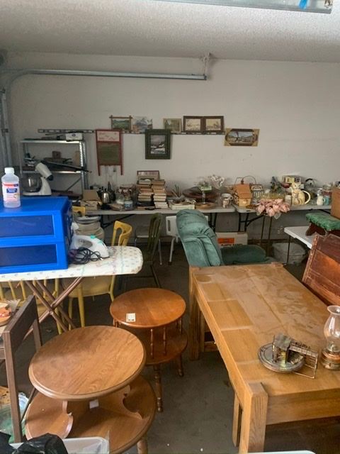 Green lazy boy recliner barely used