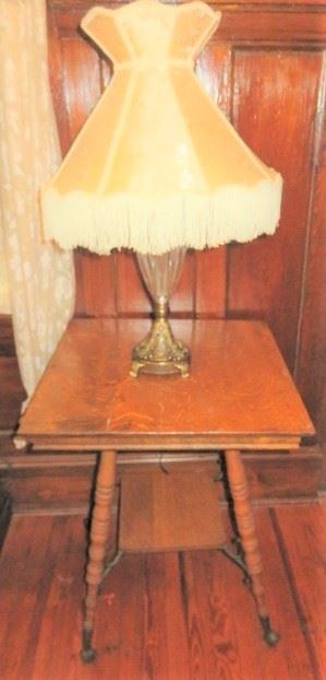 Antique Solid Oak Wood 2-Tier Side Parlor Table Turned Legs