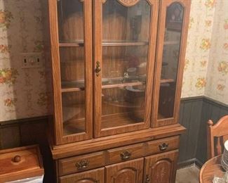 Vintage Broyhill China Cabinet