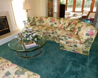 Sectional Floral in GREAT CONDITION 