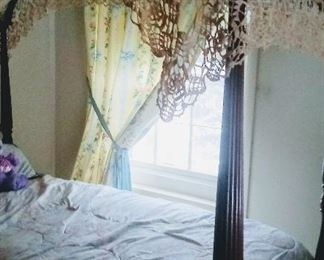 Statton twin beds (2) w/ canopy.