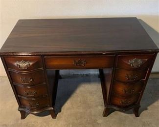 Beautiful Mahogany Writing Desk Dovetailed Drawers