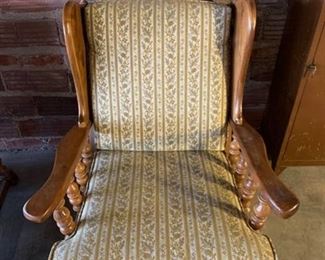 Beautiful Ethan Allen Traditional Classics Rocking Chair