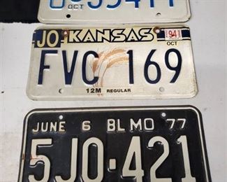 Lot of 3 Licence Plates ( 1988, 1994, 1977)