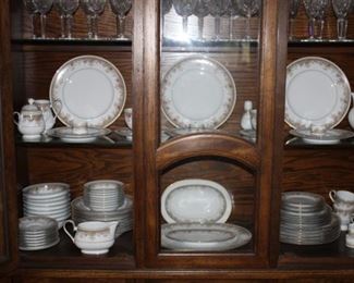 NORITAKE CHINA SET