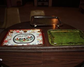 METAL TRAYS