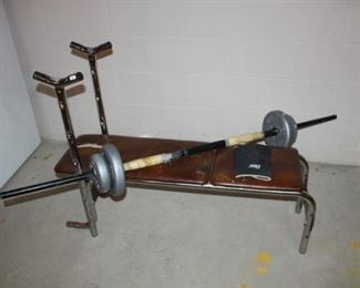 WEIGHT BENCH