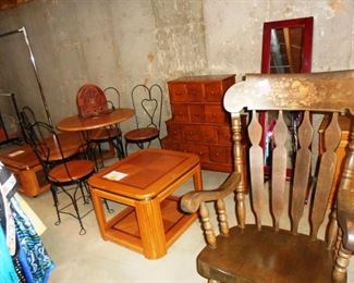 Assorted furniture