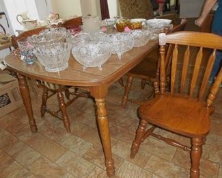 VA House Walnut Kitchen Table / 4 chairs