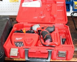 Milwaukee M12 Cordless Impact Driver With Charger And Case