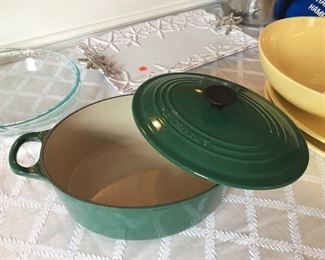 Le Creuset , #24
