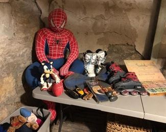 Games/ life size spider-man