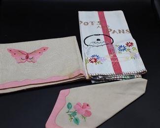 Assorted Vintage Linens 