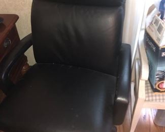 exectutive leather chair
