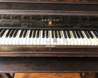 1915 lester vintage piano