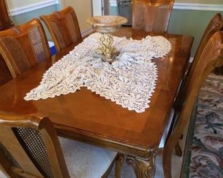 Thomasville Table and 6 Chairs with 2 leaves  $700