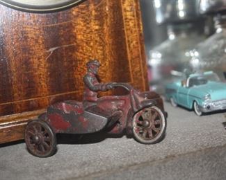 CAST IRON TOY WITH SIDE CAR