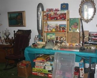 ANOTHER PICTURES OF ALLLLL VINTAGE TOYS AND GAMES