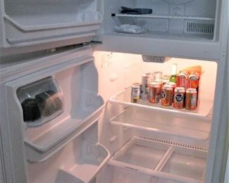 Nice very clean Kenmore Refrigerator