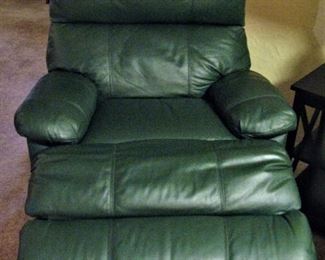  Hunter Green Leather Recliner