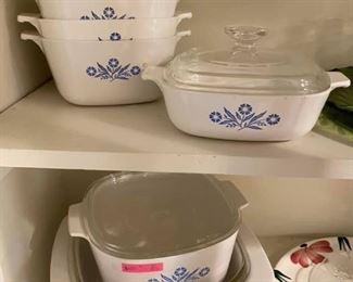 11Pc Corningware Cookware Set
All in good condition, no major chips or cracks.