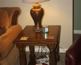 LAMPS + LAMP TABLE