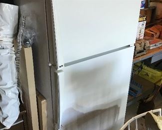 Amana over under refrigerator freezer