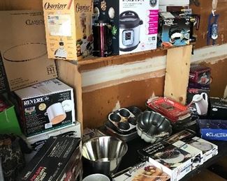 Large variety of kitchen gadgets and baking pans