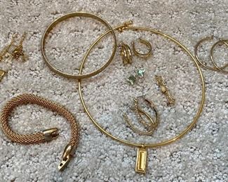 Lot 18:  Assorted Jewelry - gold with slide pendant and green stone studs: $12