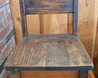 Item 89:  Kid's Vintage Chair - 12.5"l x 11"w x 21"h:  $20