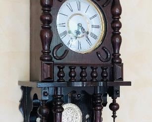 Reproduction regulator clock works
