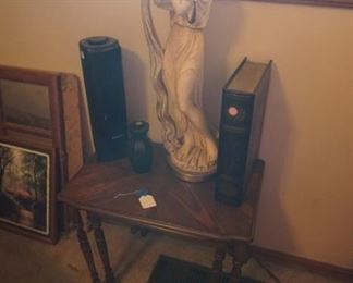 nesting tables. statue