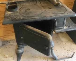 Rare Antique Martin Stove Range Co Cast Iron Stove