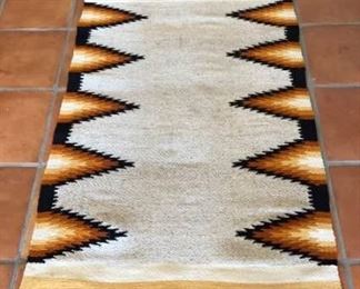 Southwest Navajo Rug Diamond Edge Pattern