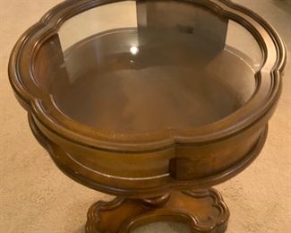 $125- Display Case End Table. 20”W x 22”H 