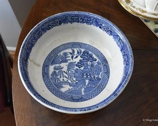 Blue Willlow Footed Bowl $22
Short hairline crack in base. Crazing and stains on inside of bowl.
9" diameter, 4.75" tall