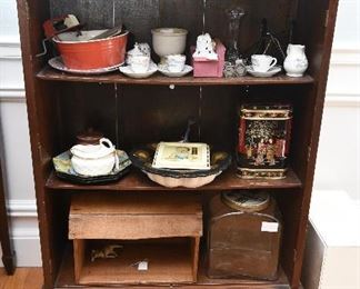 Open cupboard $55
(Doors missing)
26.75" wide, 9" deep, 37" tall
