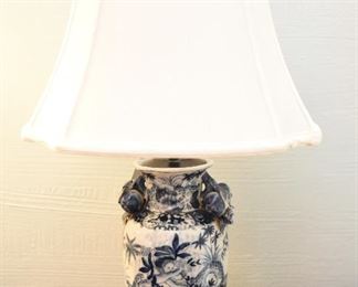 Blue Chinese Import Vase Lamp $35