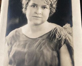 Lot of 8 Antique Pictures $15