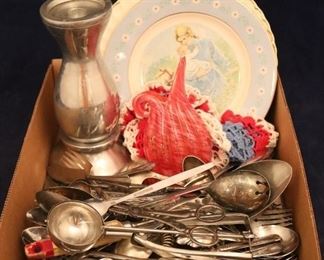 Lot# 2468 - Tray lot of assorted items