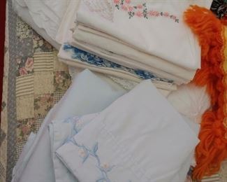 sheet sets, pillowcases, assortment of throws